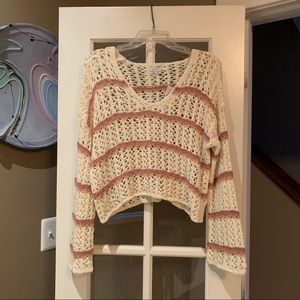 American Eagle long sleeve cropped sweater cream and pink color size small